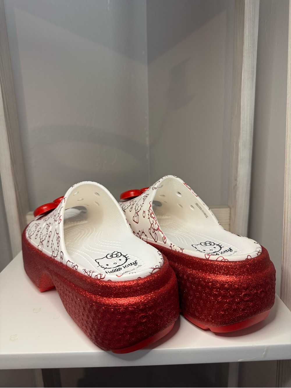 Hello Kitty Red and White Character Slide Sandals - Picture 4 of 4